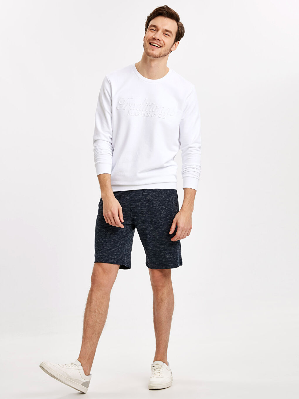 Lacivert Standart Kalıp Bermuda Erkek Şort