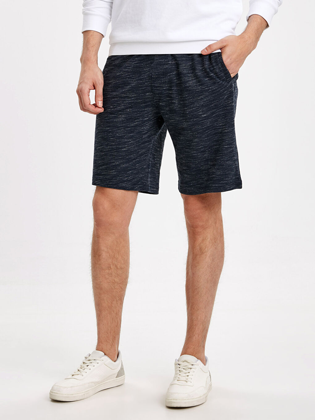 Lacivert Standart Kalıp Bermuda Erkek Şort-1