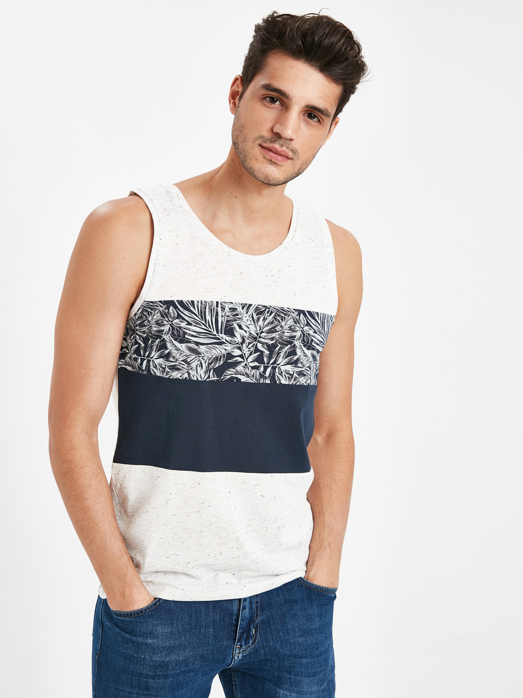 Beyaz Tişört