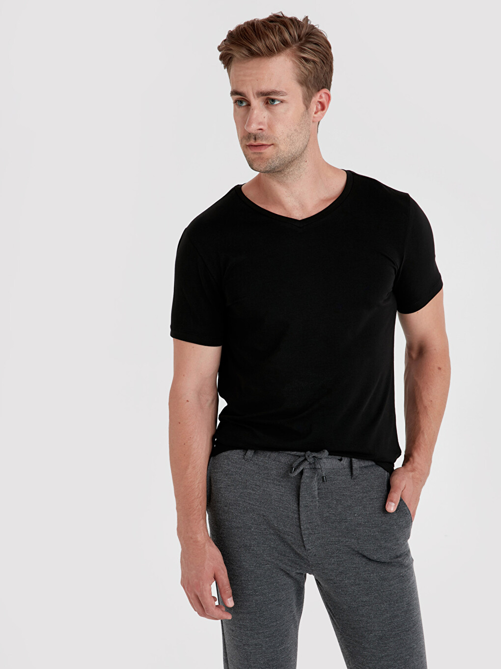 LOW BRAND - Man - Black - T-shirt main image 1