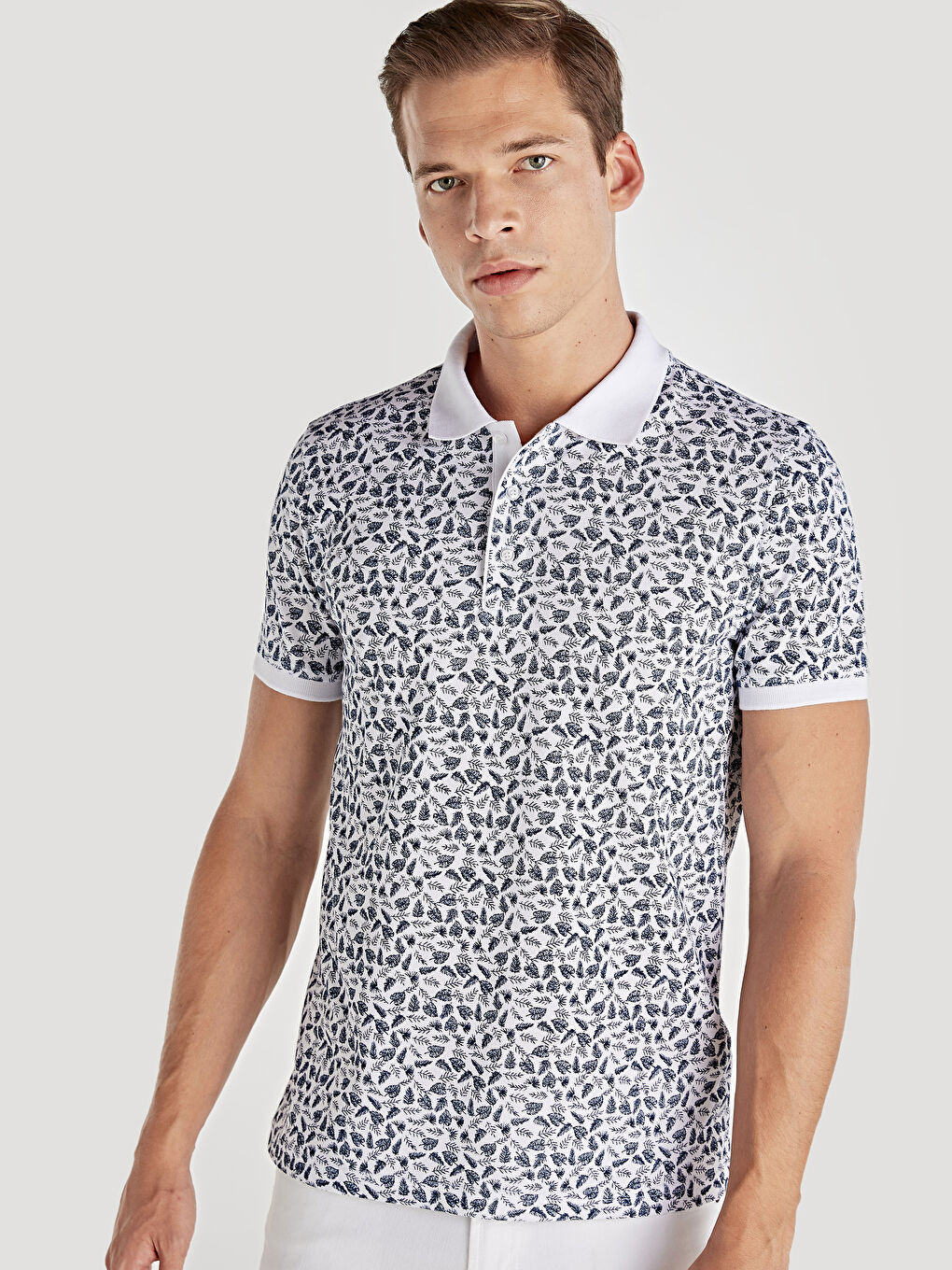 Beyaz Polo Yaka Kısa Kollu Erkek Tişört-1