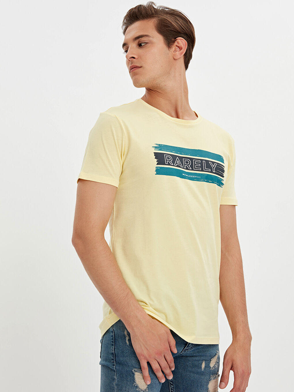 Sarı Bisiklet Yaka Penye Erkek Tişört-1