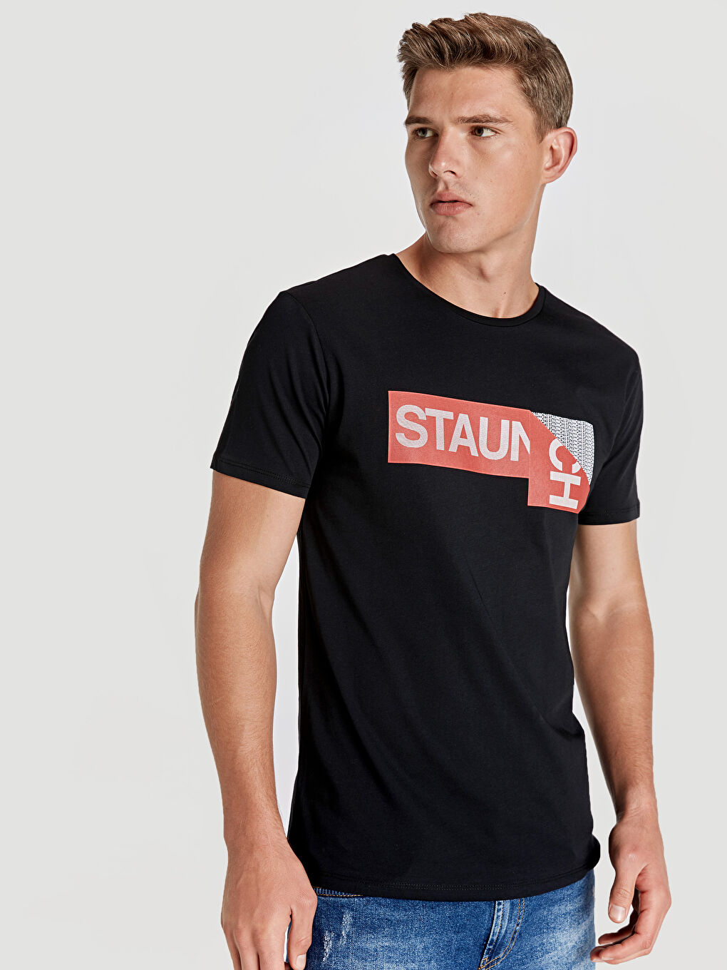 Чоловік ЧОРНИЙ Футболка