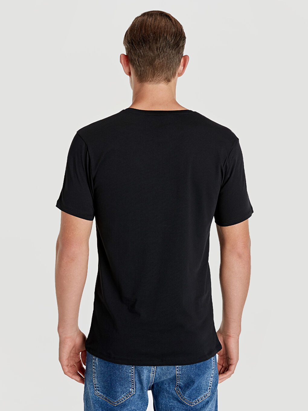 Чоловік ЧОРНИЙ Футболка-1