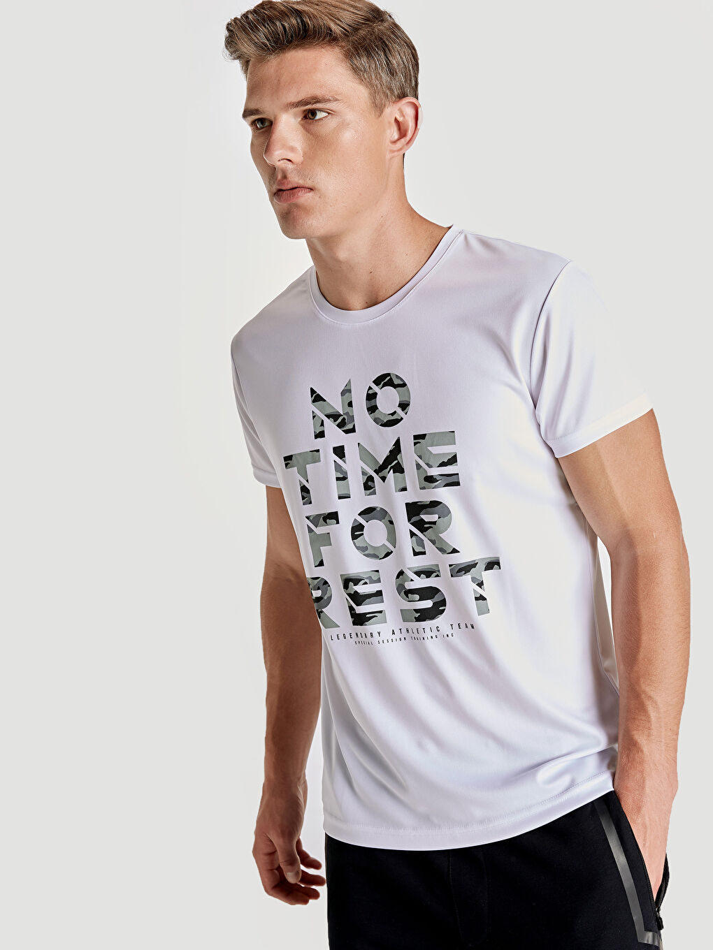 Optik Beyaz Spor Tişört-1