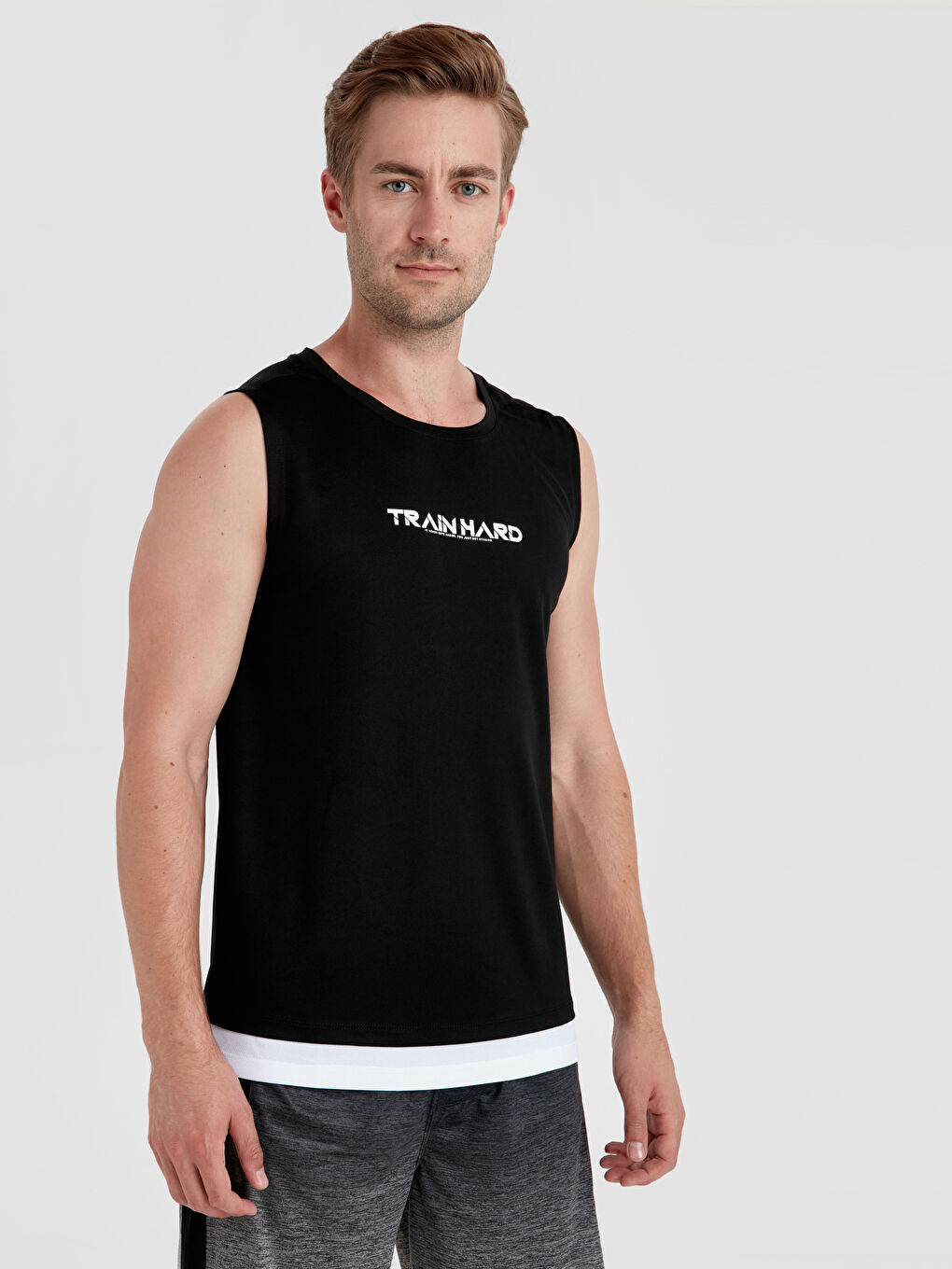 Siyah Bisiklet Yaka Erkek Kolsuz Tişört-1