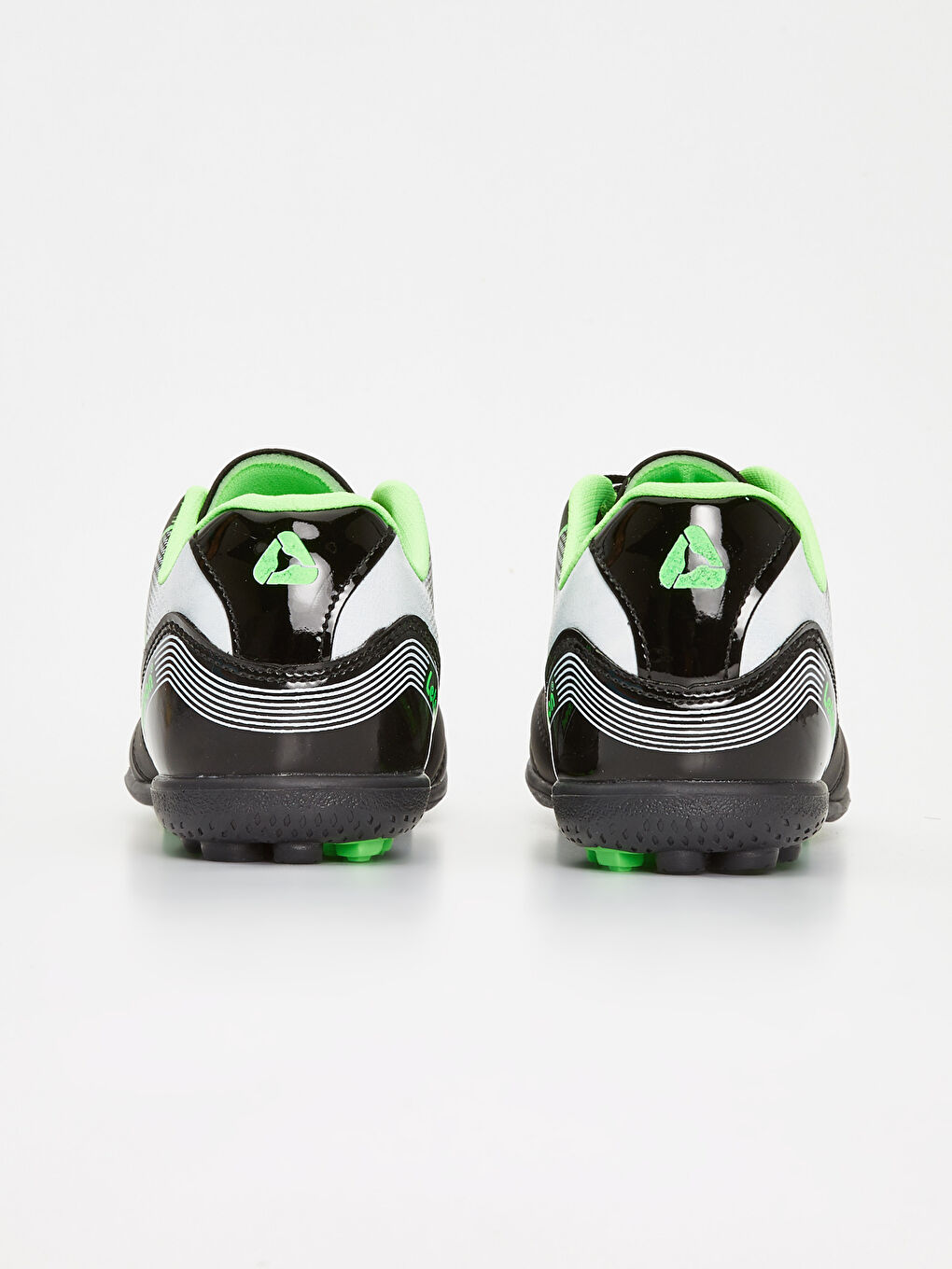 Siyah Erkek Halı Saha Ayakkabısı-3