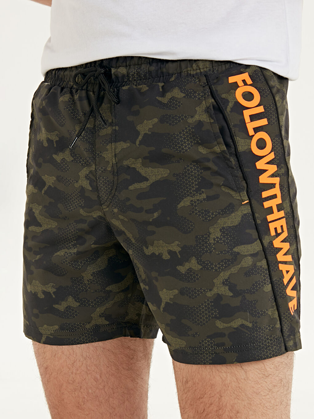 Haki Diz Hizası Boy Desenli Erkek Deniz Şortu-2