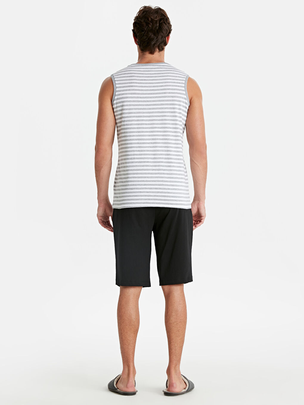 Gri Çizgili Şortlu Pijama Takımı-1