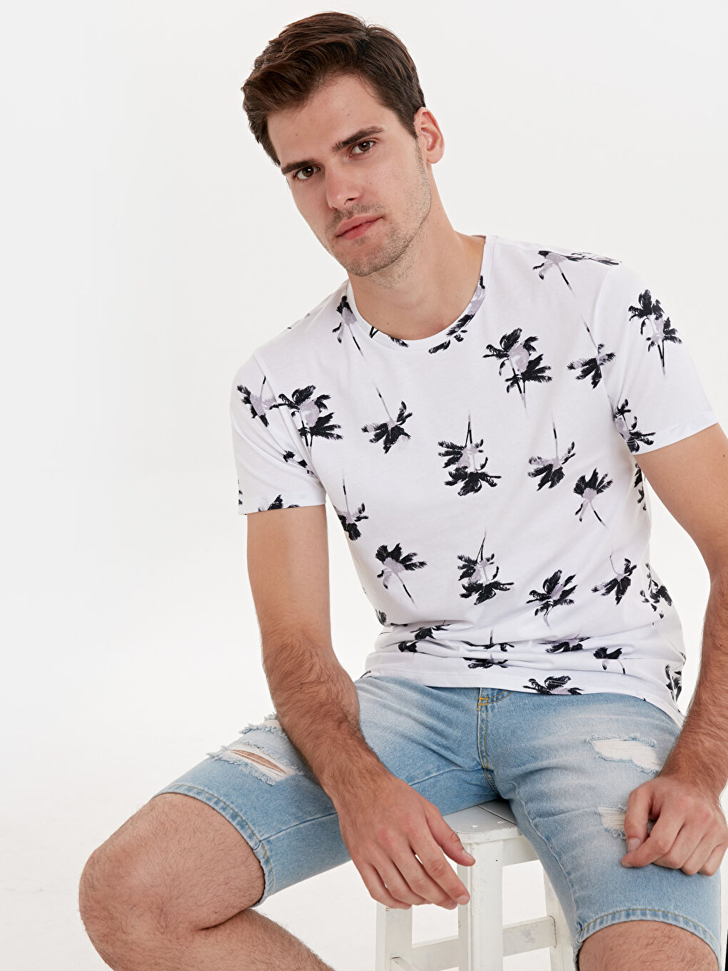 Beyaz Bisiklet Yaka Penye Erkek Tişört