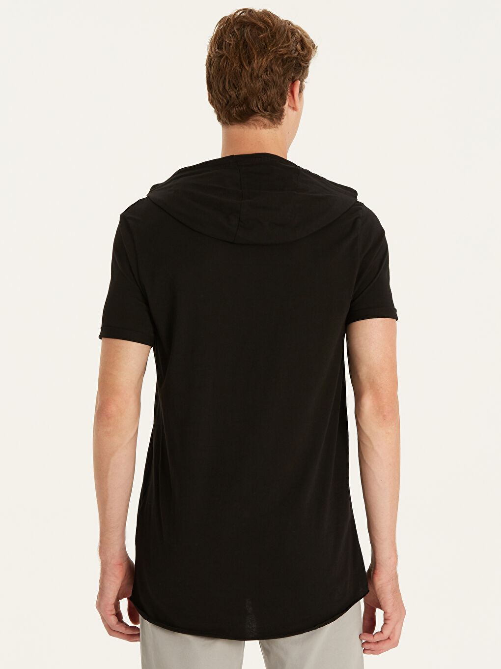 Siyah Kapüşonlu Kısa Kollu Erkek Tişört-1