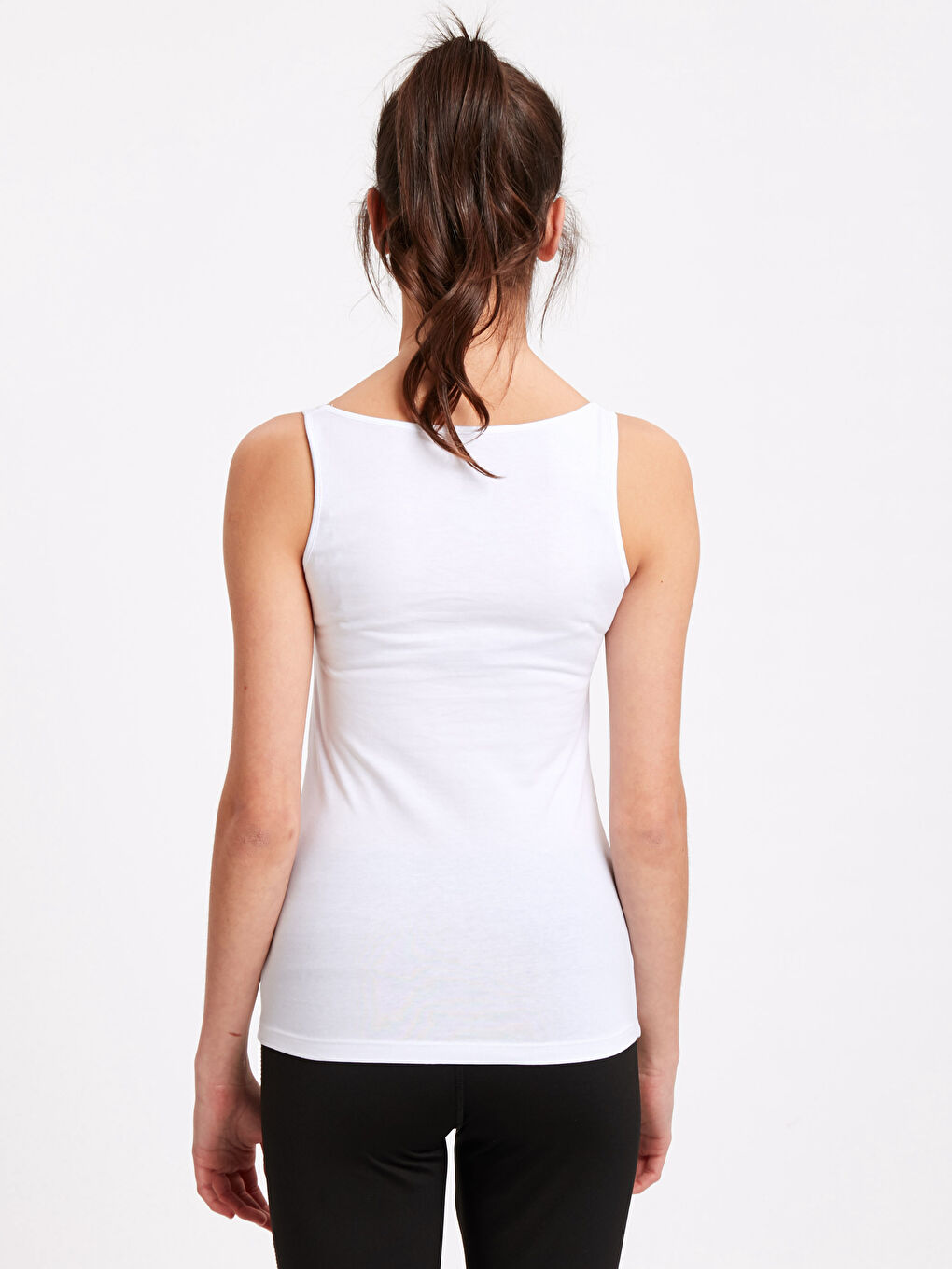 Beyaz U Yaka Standart Fit Penye Kadın Askılı Pamuklu Atlet-1