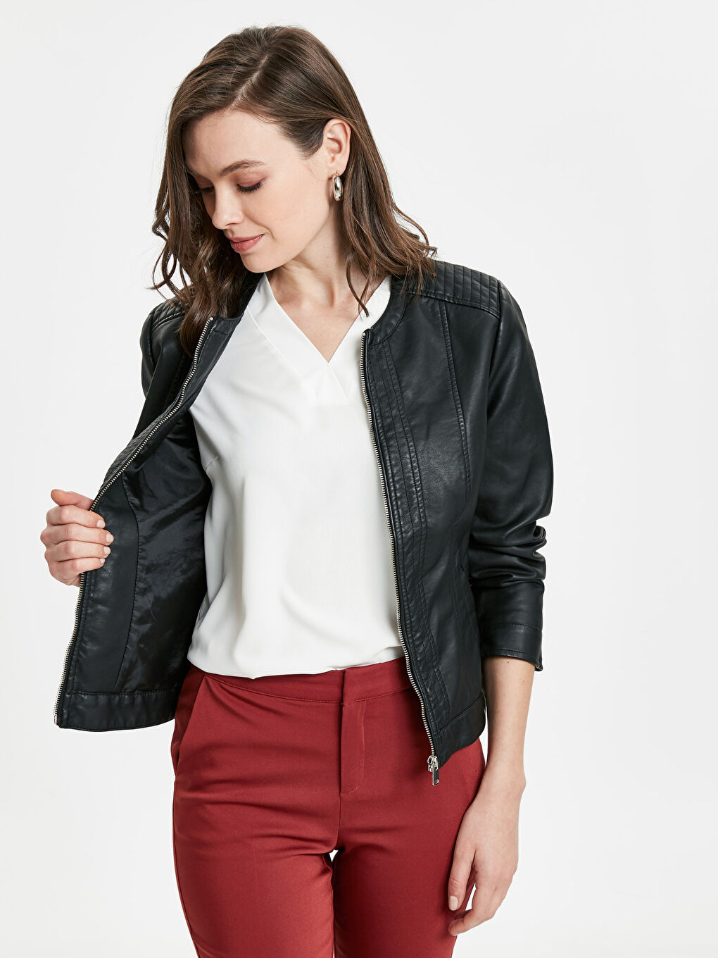 Siyah Deri Görünümlü Mont-1