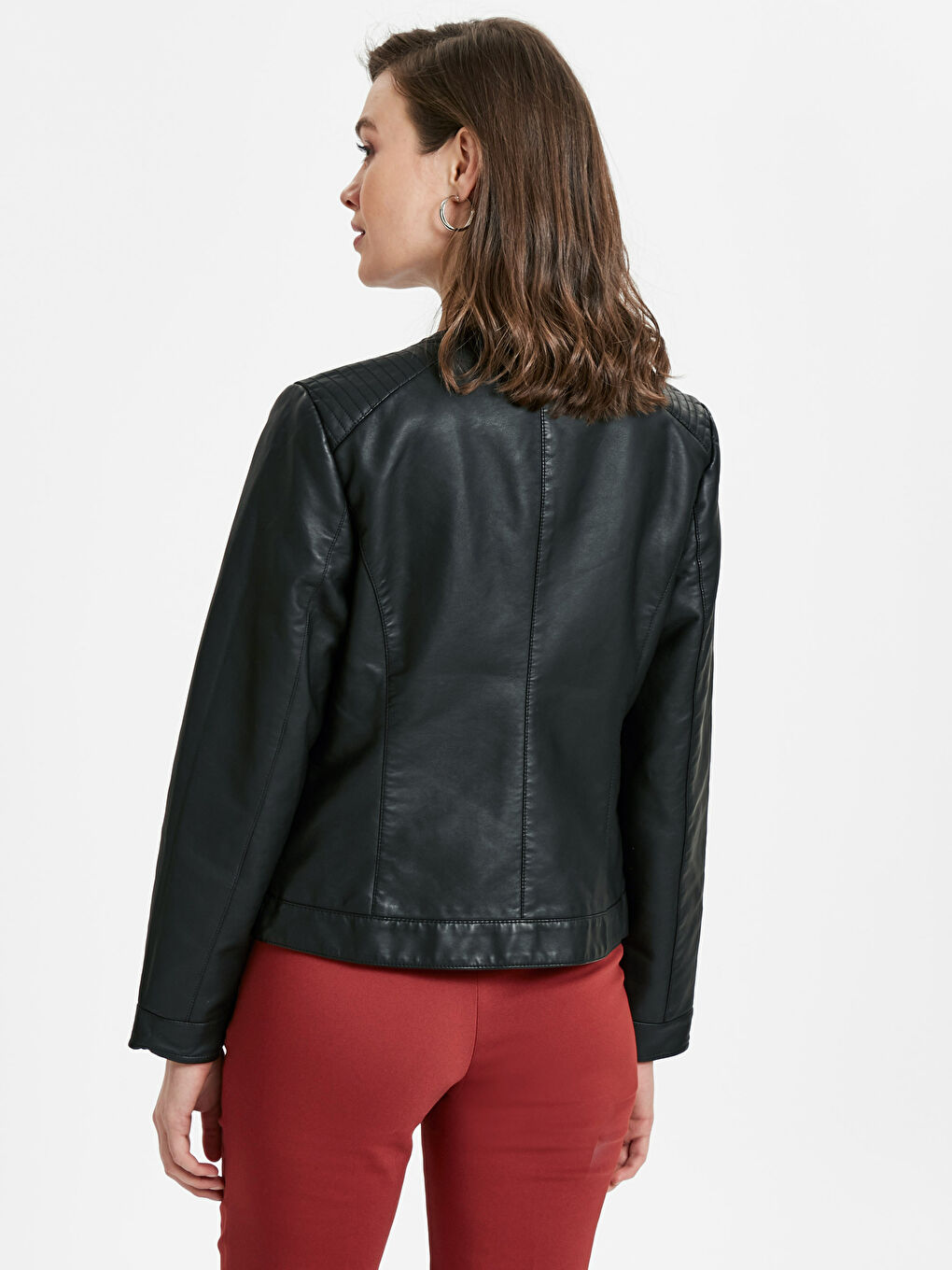 Siyah Deri Görünümlü Mont-2