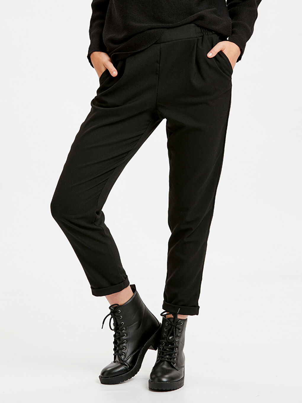 پانتۆڵ ڕه‌ش ژن-1