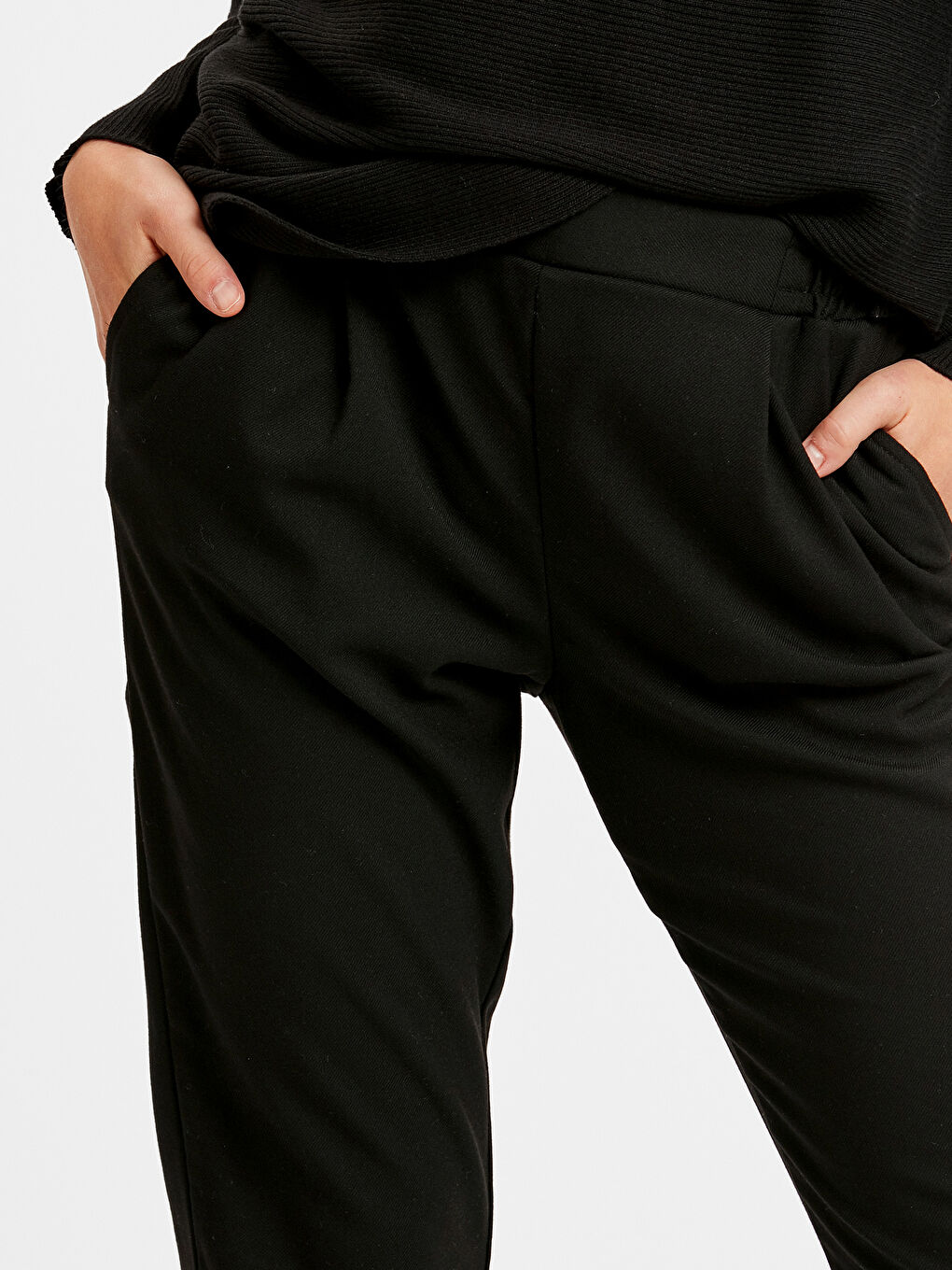 پانتۆڵ ڕه‌ش ژن-3