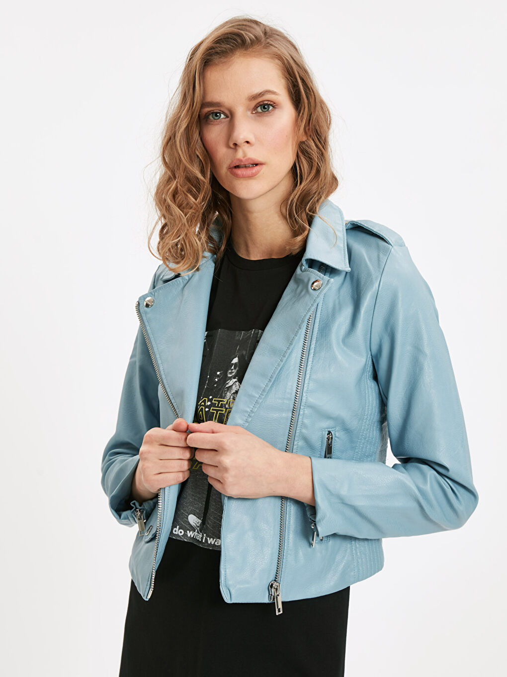 Mavi Deri Görünümlü Mont