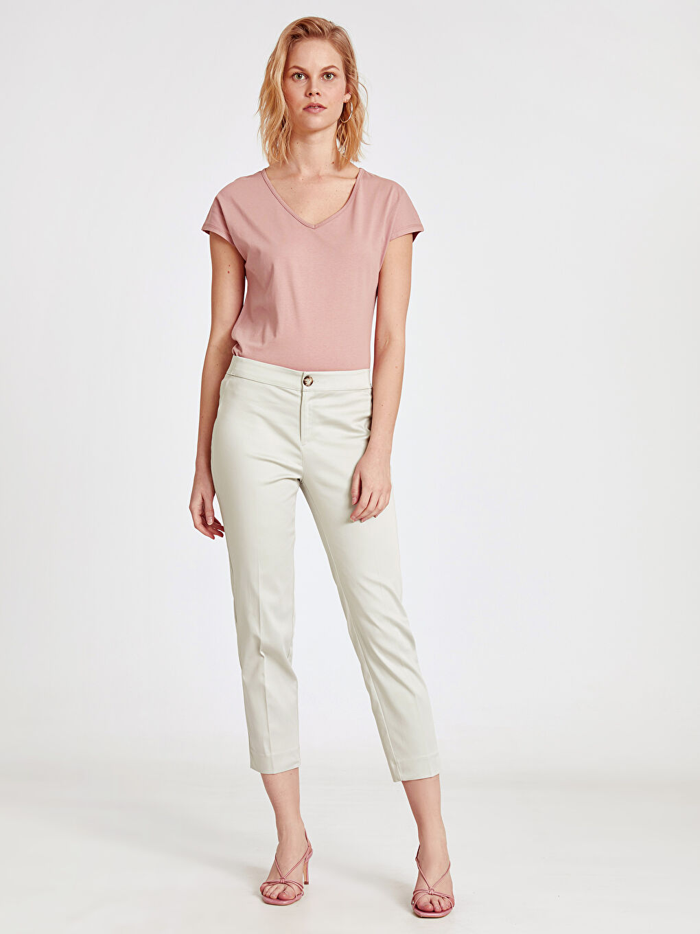 Gri Bilek Boy Kumaş Kadın Pantolon