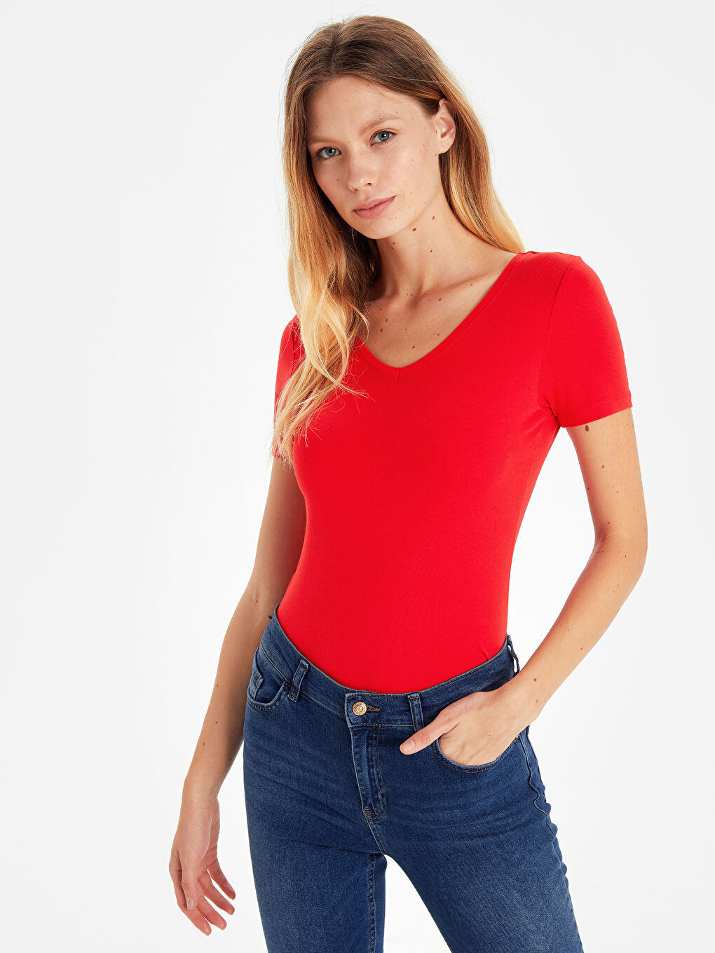 Canlı Kırmızı Tişört