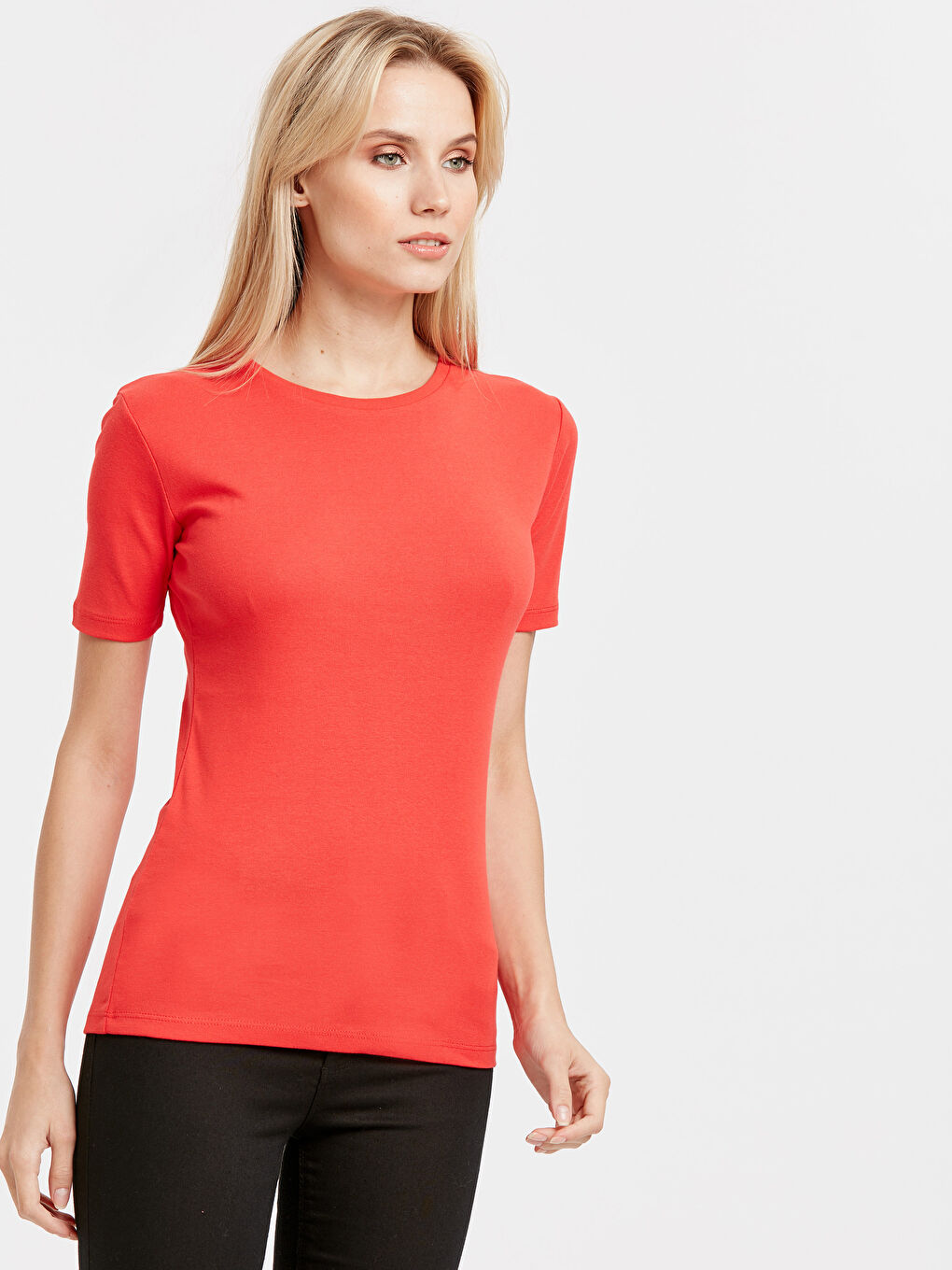 Canlı Kırmızı Tişört