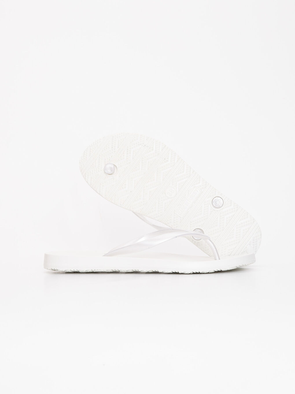 Beyaz Parmak Arası Terlik-3