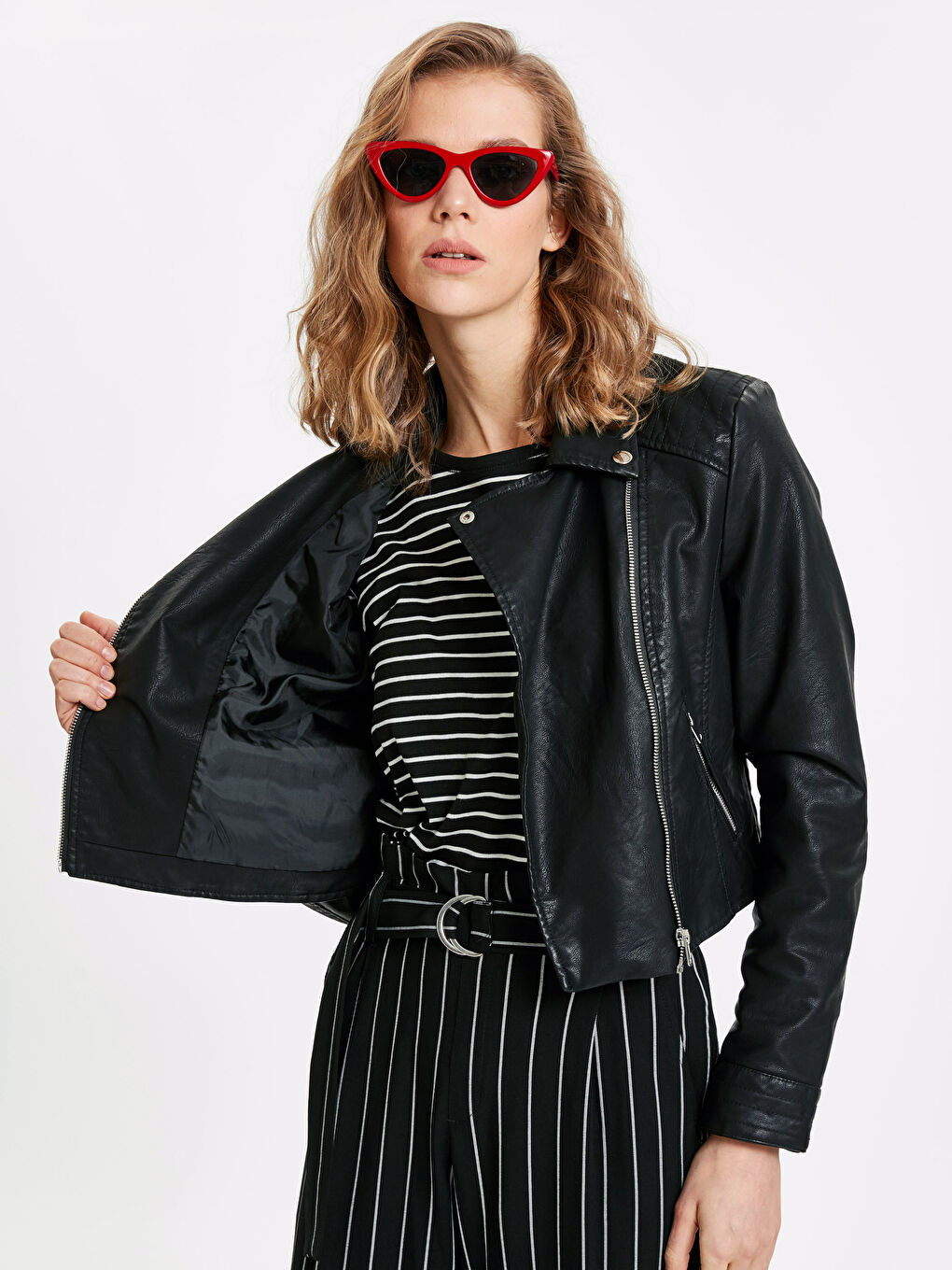 Yeni Siyah Deri Görünümlü Mont-1