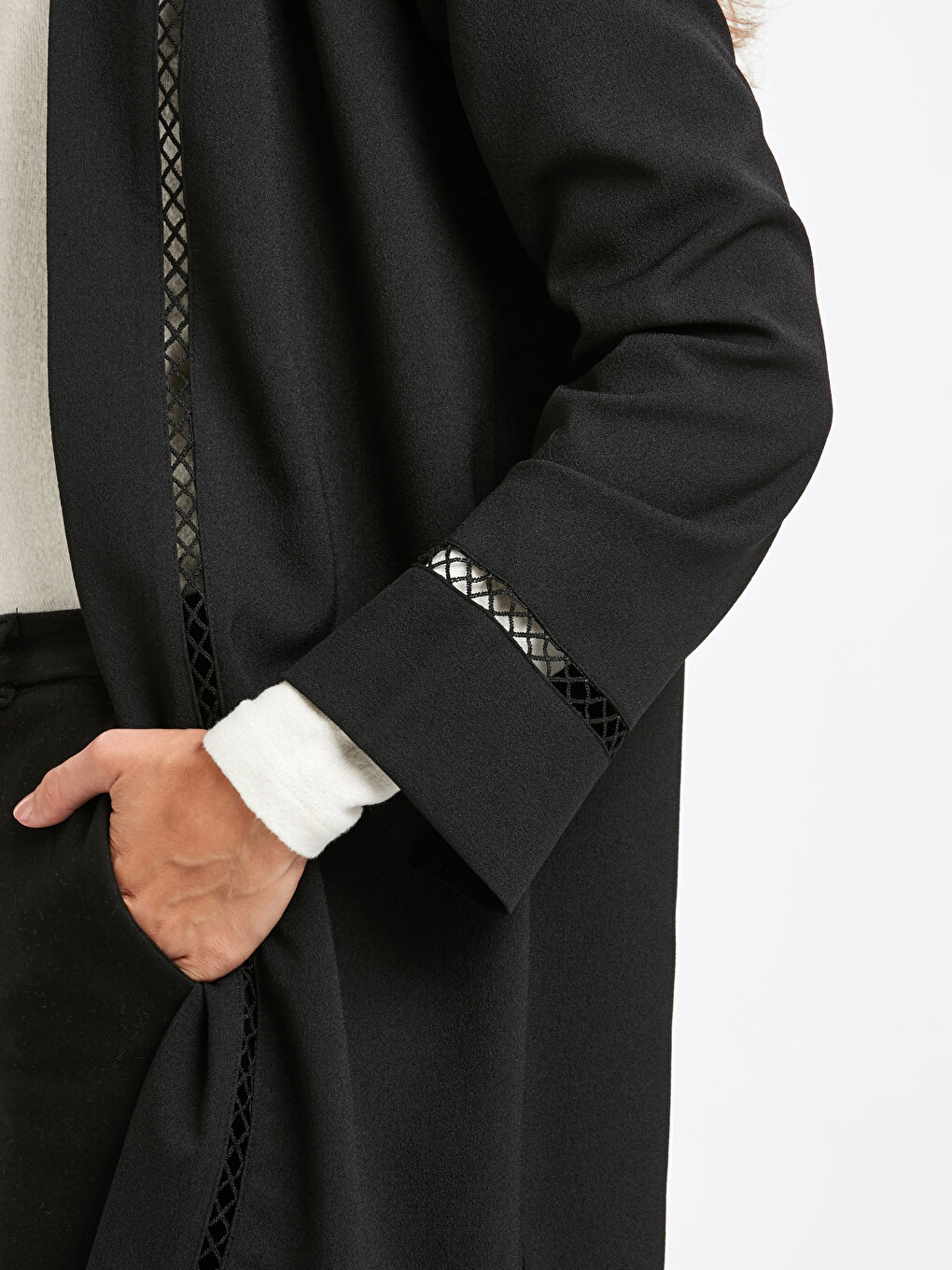 Siyah Krep İnce Hırka-3