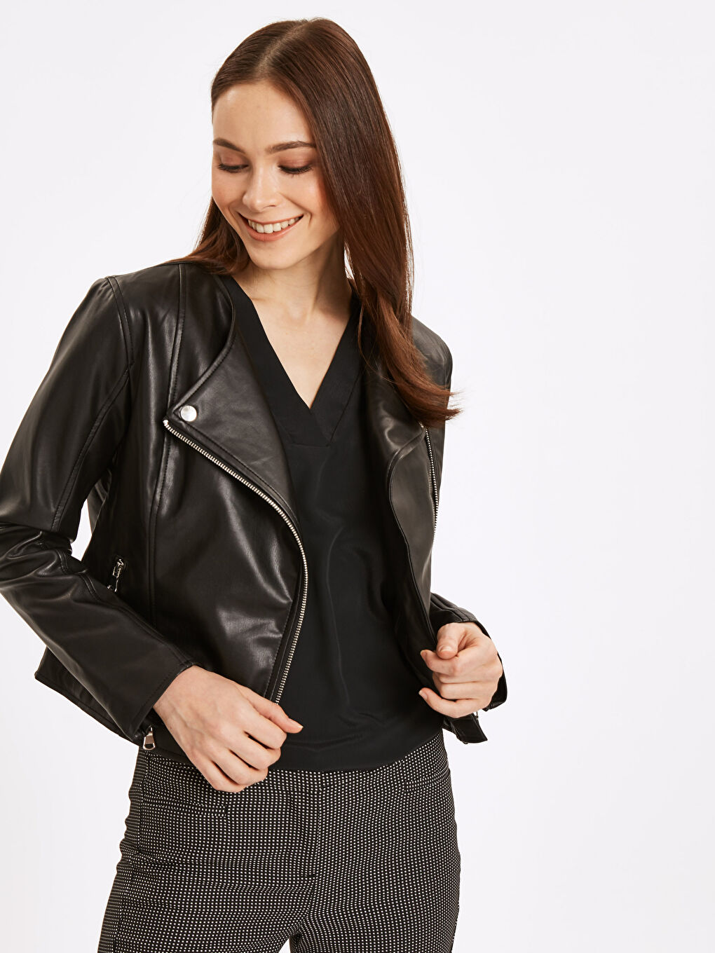 Yeni Siyah Deri Görünümlü Mont