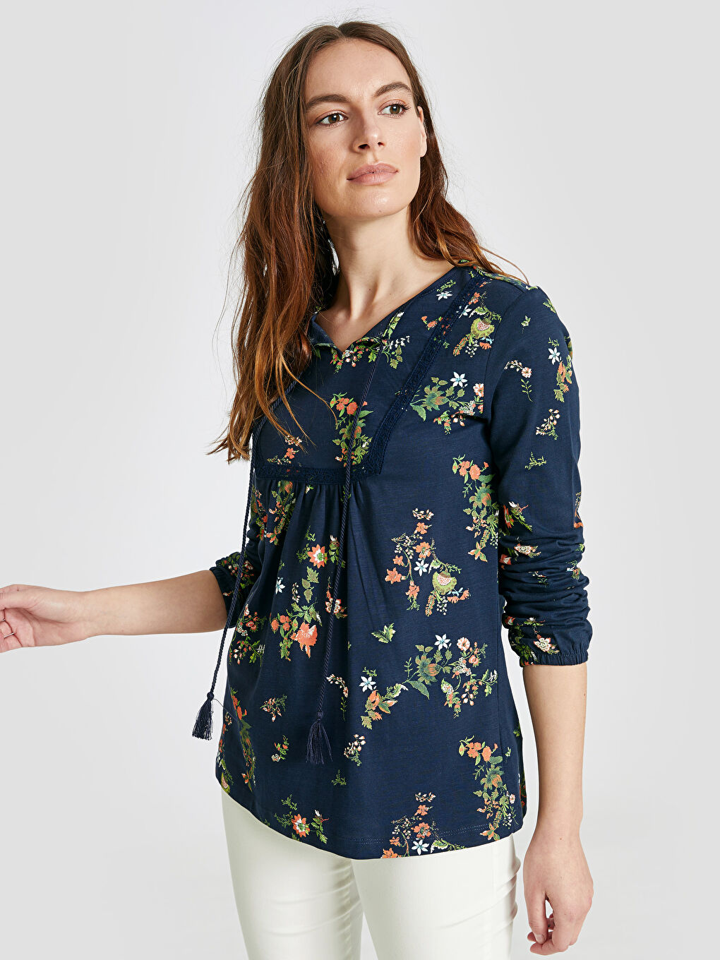 Жінка ТЕМНО-СИНІЙ Футболка-1