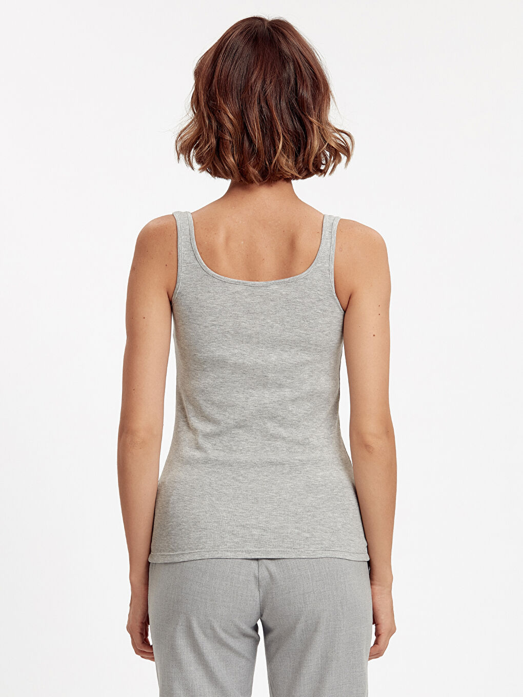 Gri U Yaka Düz Askılı Pamuklu Kadın Atlet-1