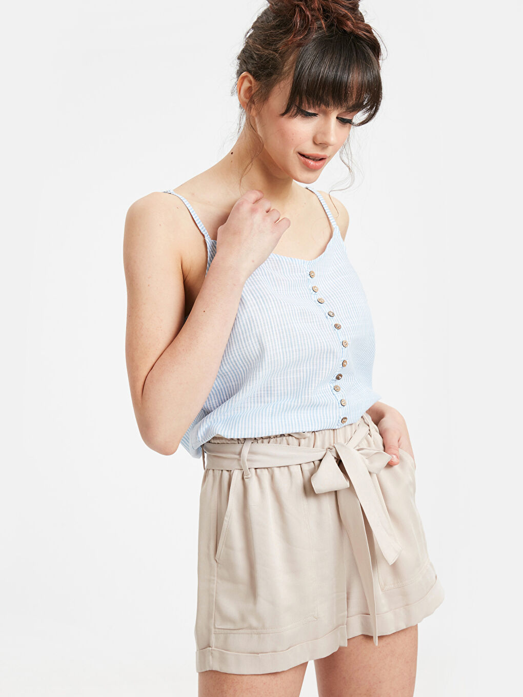 Mavi V Yaka Çizgili Askılı Poplin Kumaştan Kadın Bluz