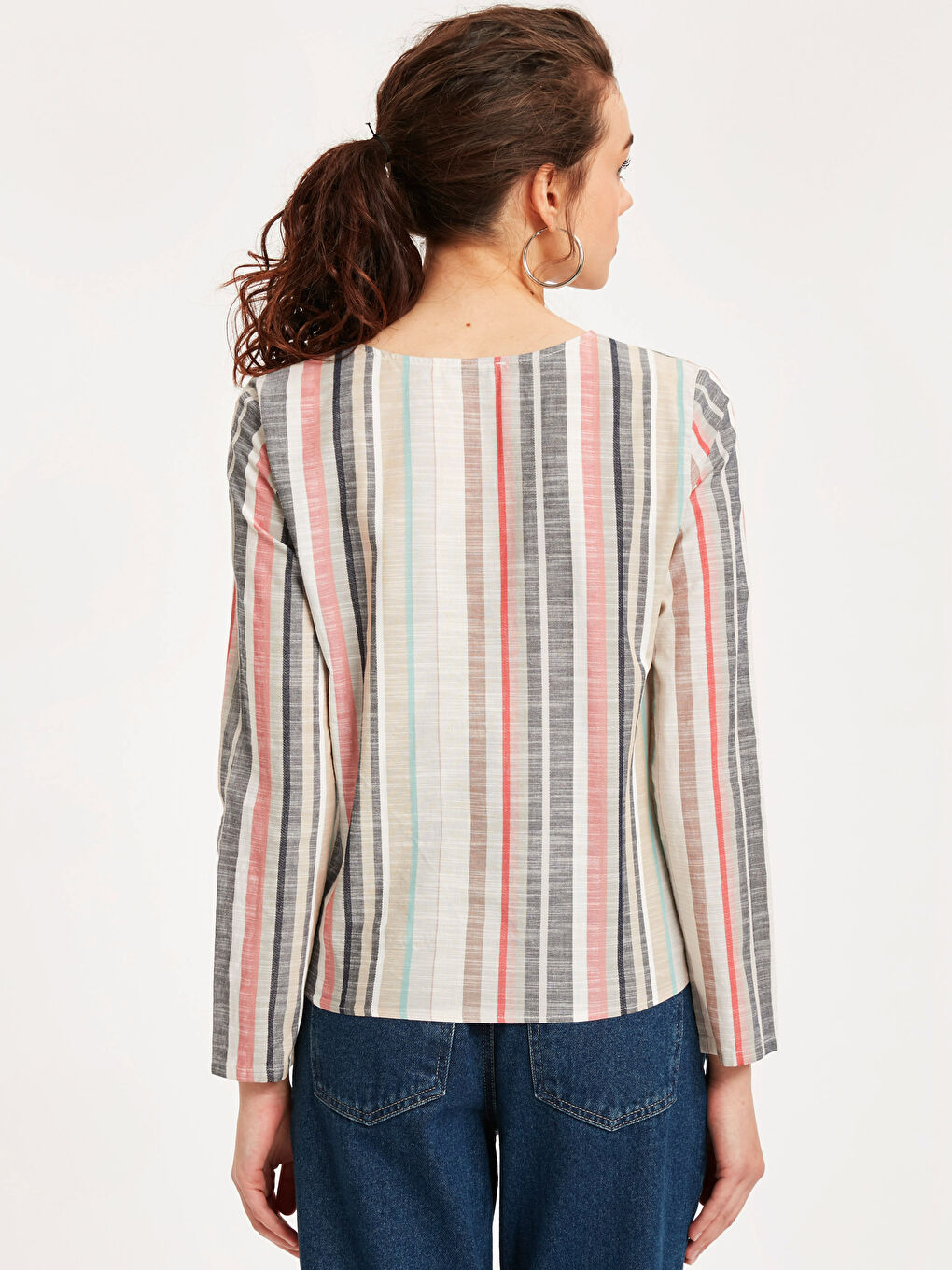 Turuncu V Yaka Standart Fit Uzun Kollu Kadın Bluz-1