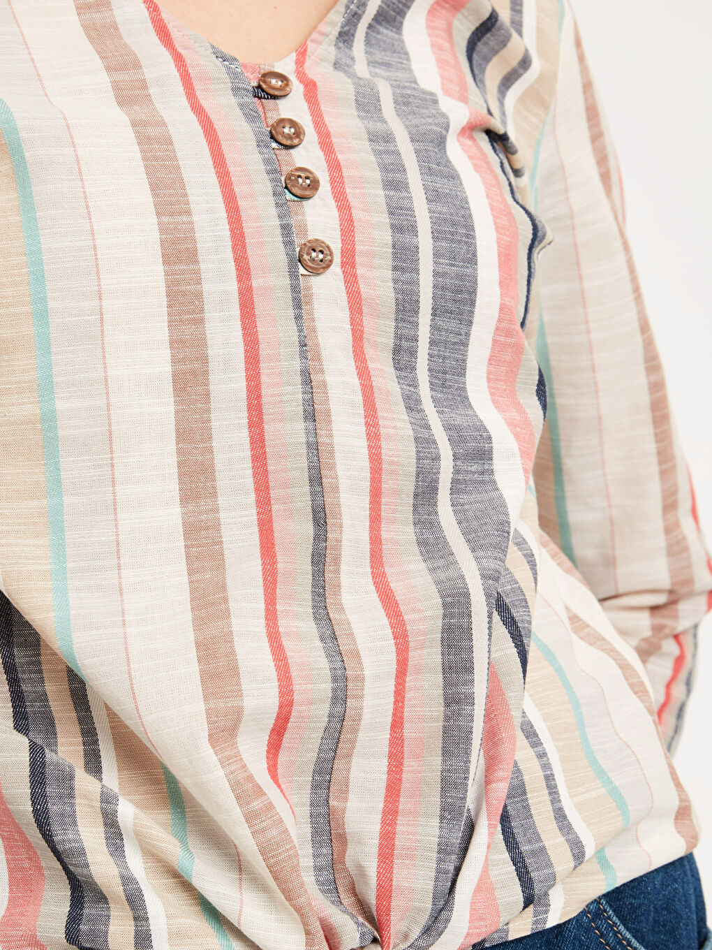 Turuncu V Yaka Standart Fit Uzun Kollu Kadın Bluz-3