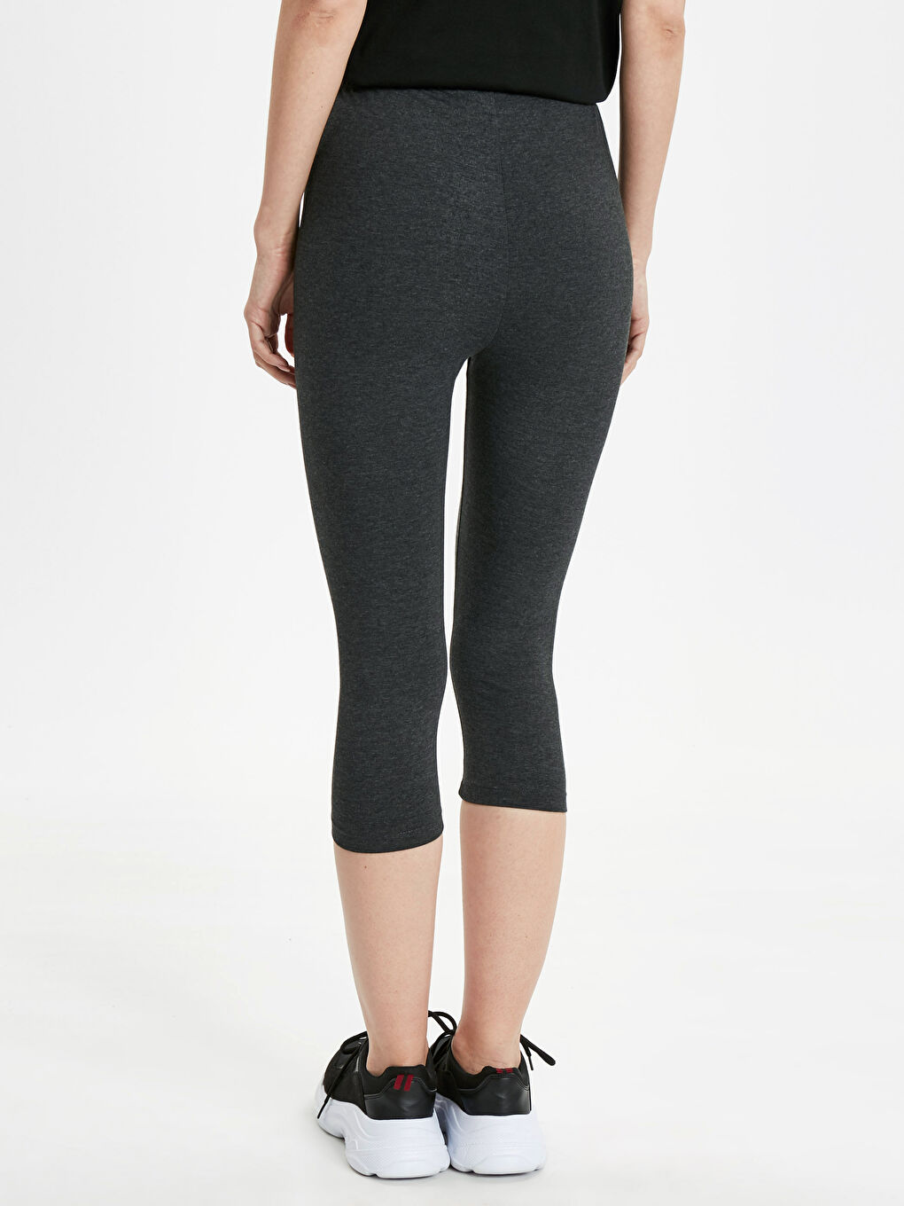 Woman ANTHRACITE Capri Trousers-2
