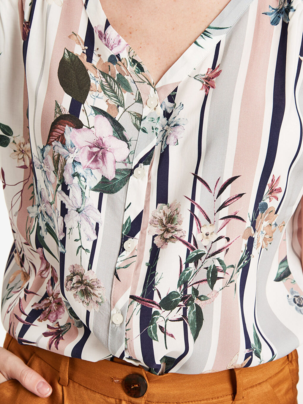 Chemise Pour Femmes Coupe Standard À Manches Courtes-3