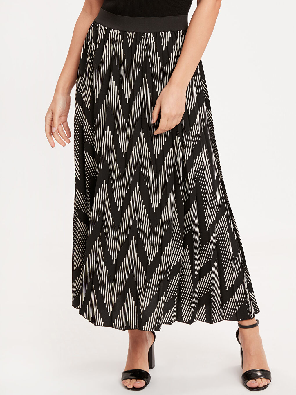 Siyah Çizgili Etek-1