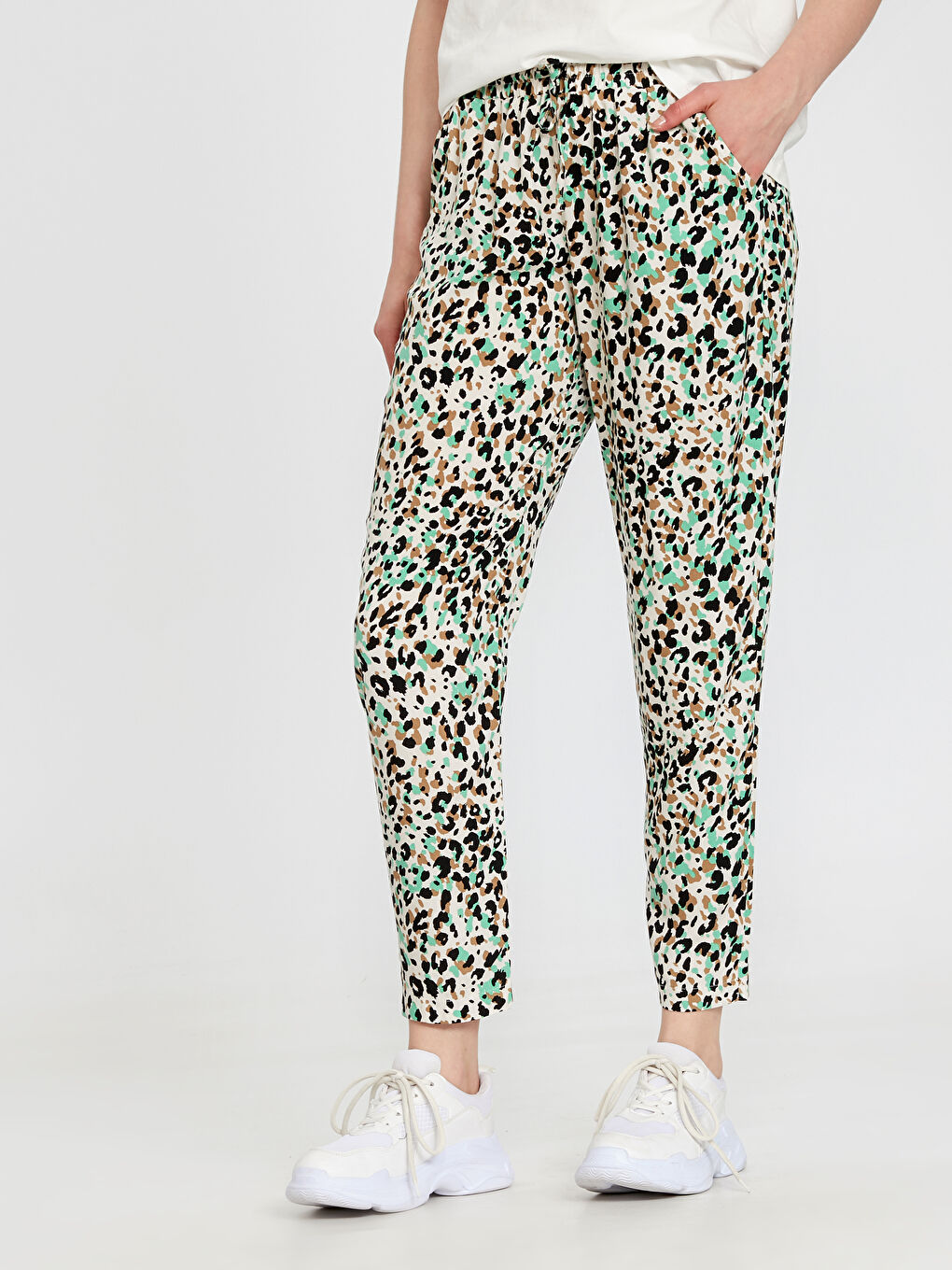 Woman GREEN Trousers-2