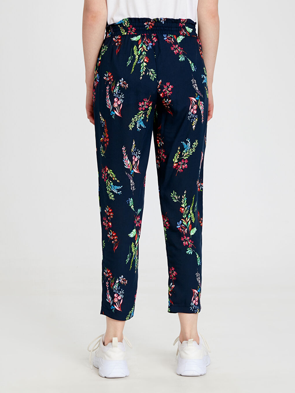Printed Standard Fit Women's Trousers with Tie Waist-3