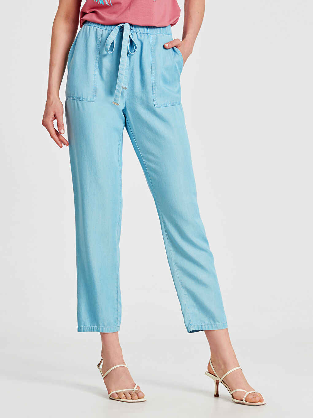 Comfortable Fit Women's Jeans-2