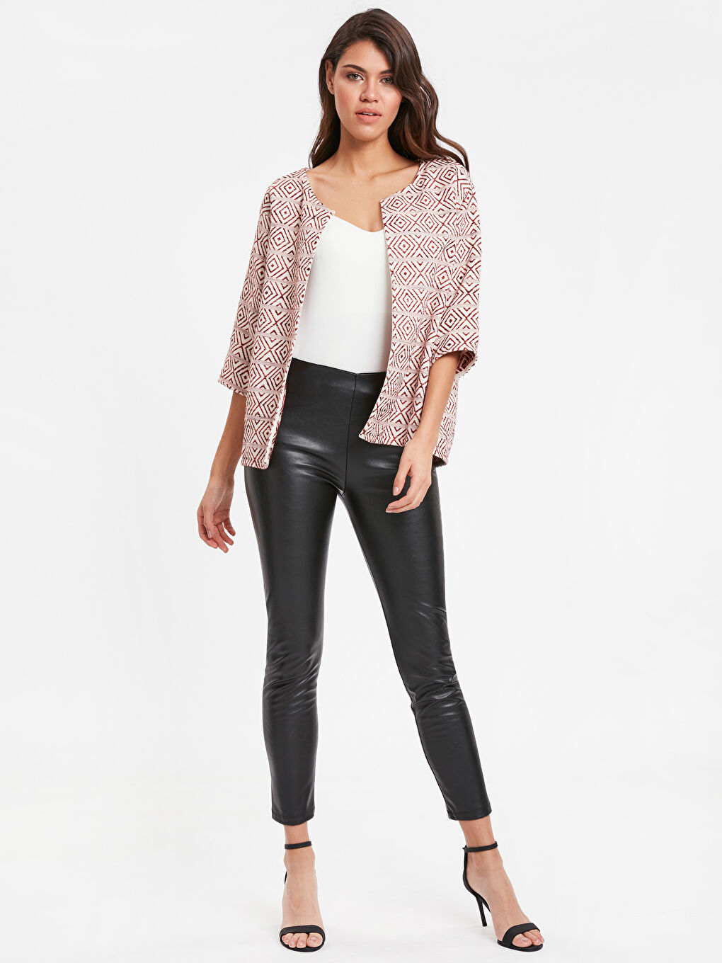 Ekru Standart Fit Kadın Jakarlı Ceket-2