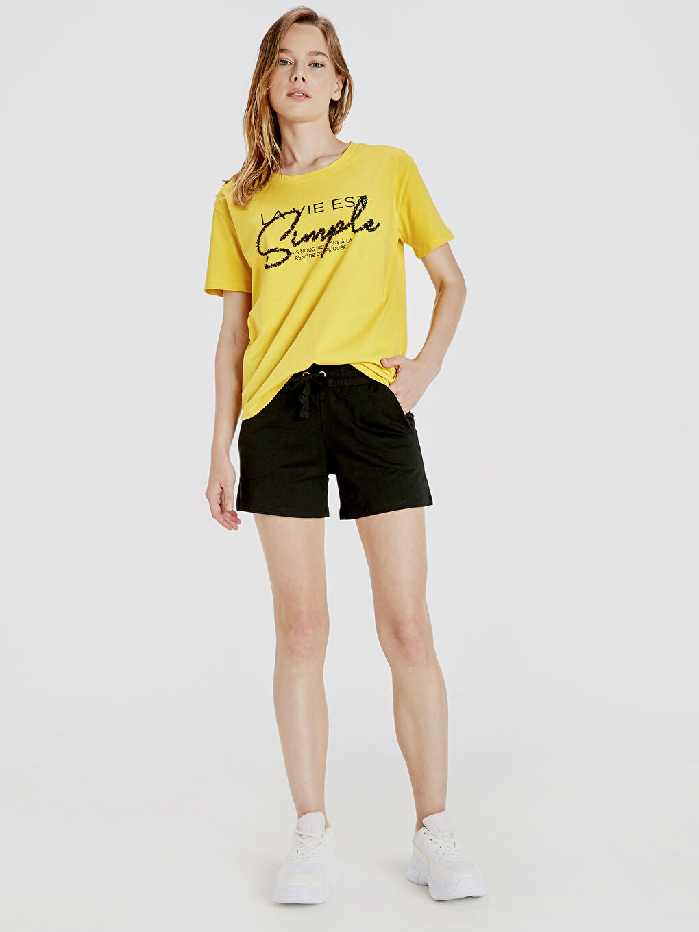 Women's Flat Cotton Short With Elastic Waist, Tying Detailed