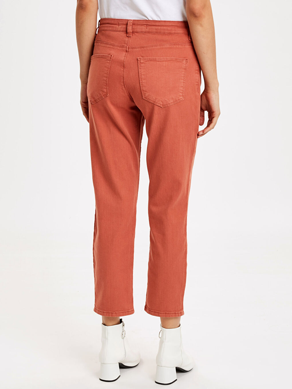 Γυναίκα ΡΟΖ Τζιν-2