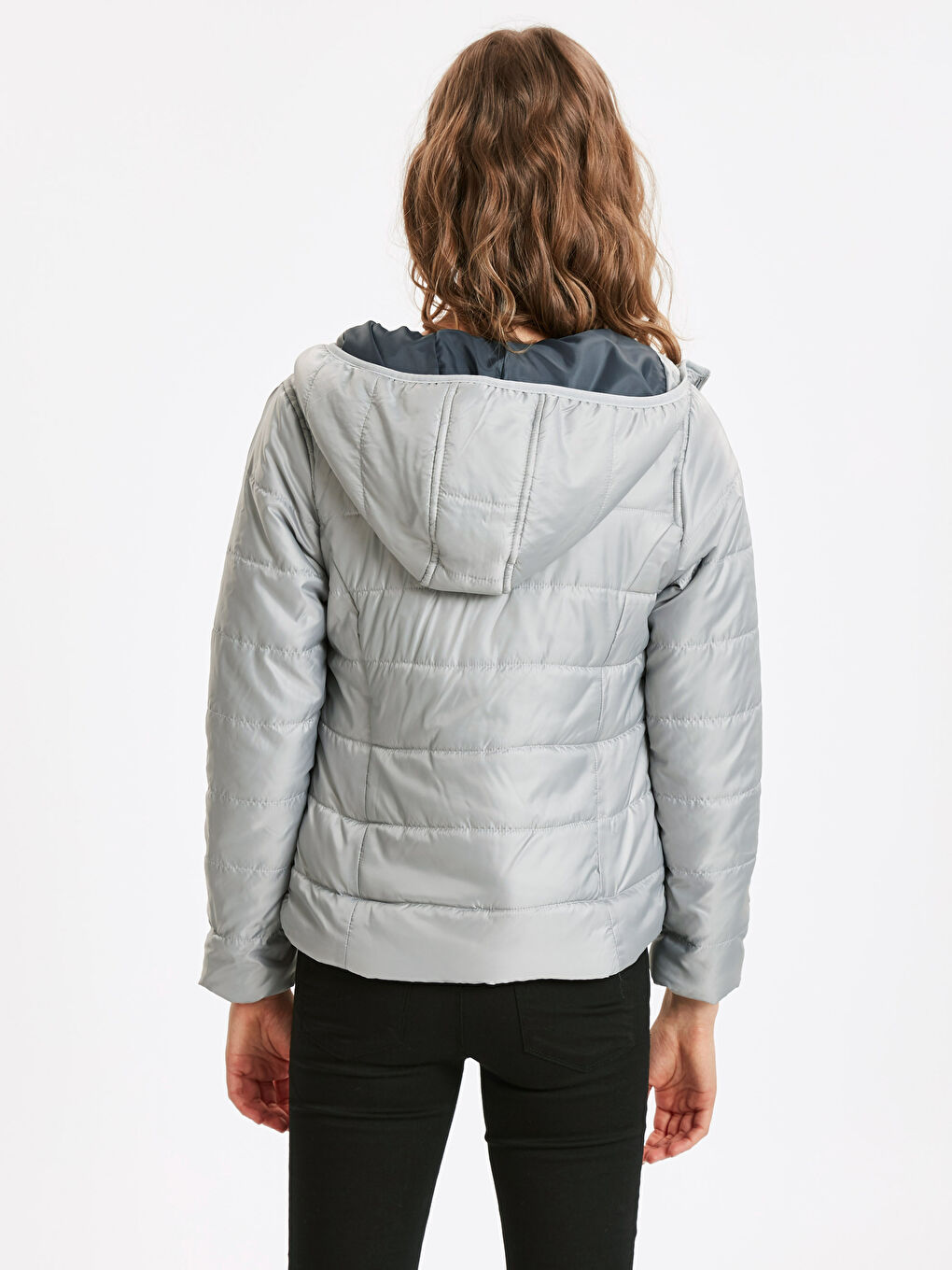 Gri Kadın Kapüşonlu Düz Şişme Mont-2