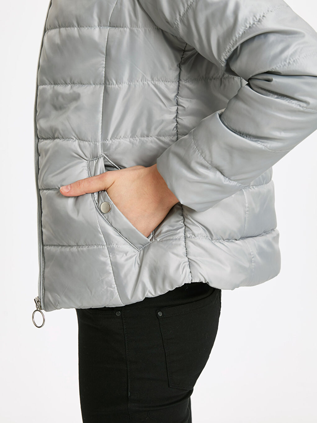 Gri Kadın Kapüşonlu Düz Şişme Mont-4