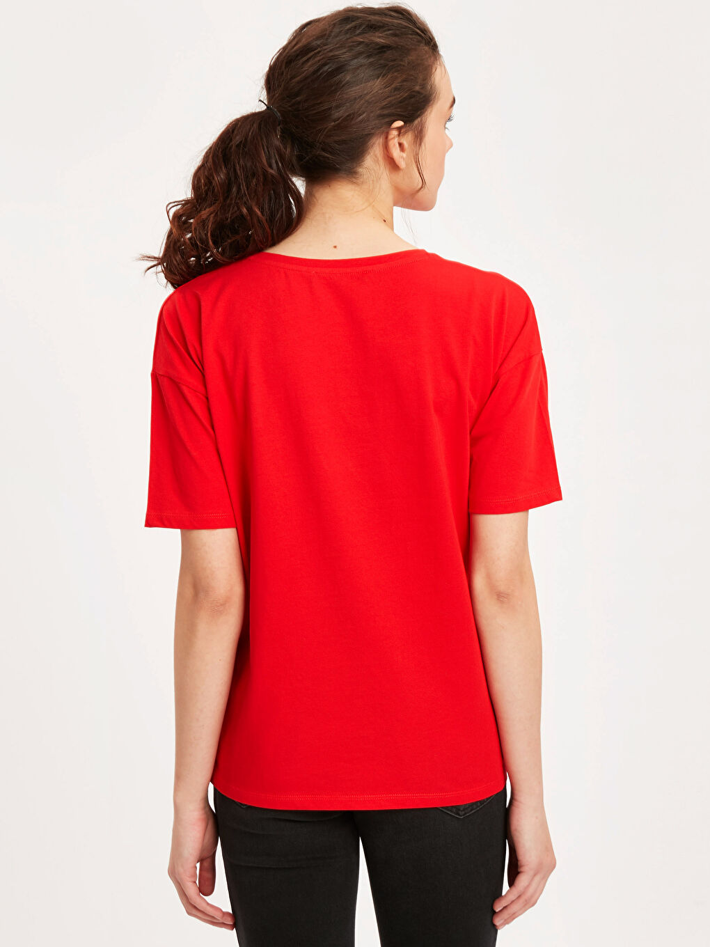 Kırmızı Tişört-1