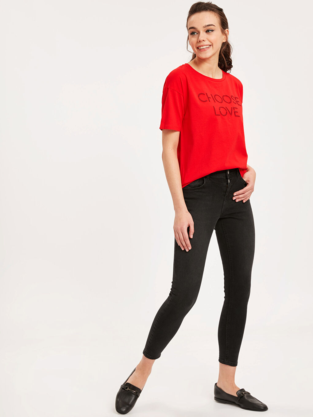 Kırmızı Tişört-2