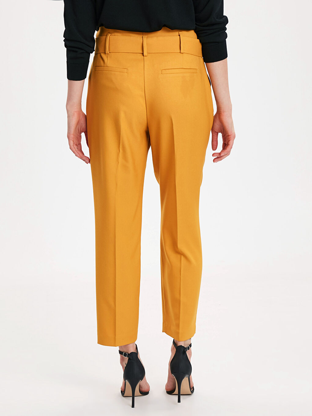 پانتۆڵ زه‌رد ژن-2