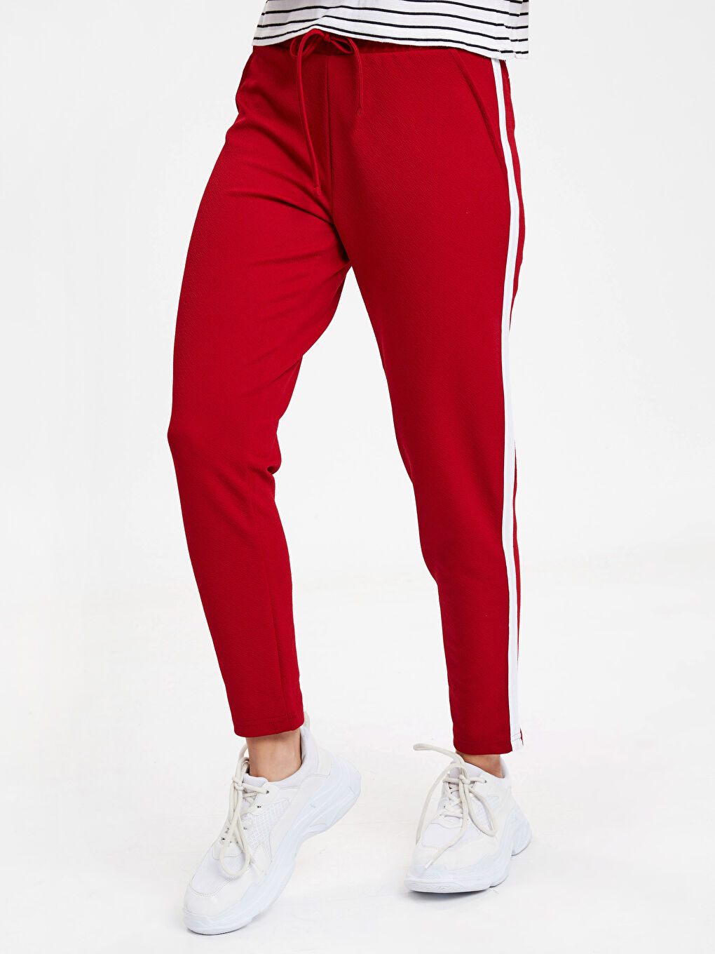 Kırmızı Pantolon-1