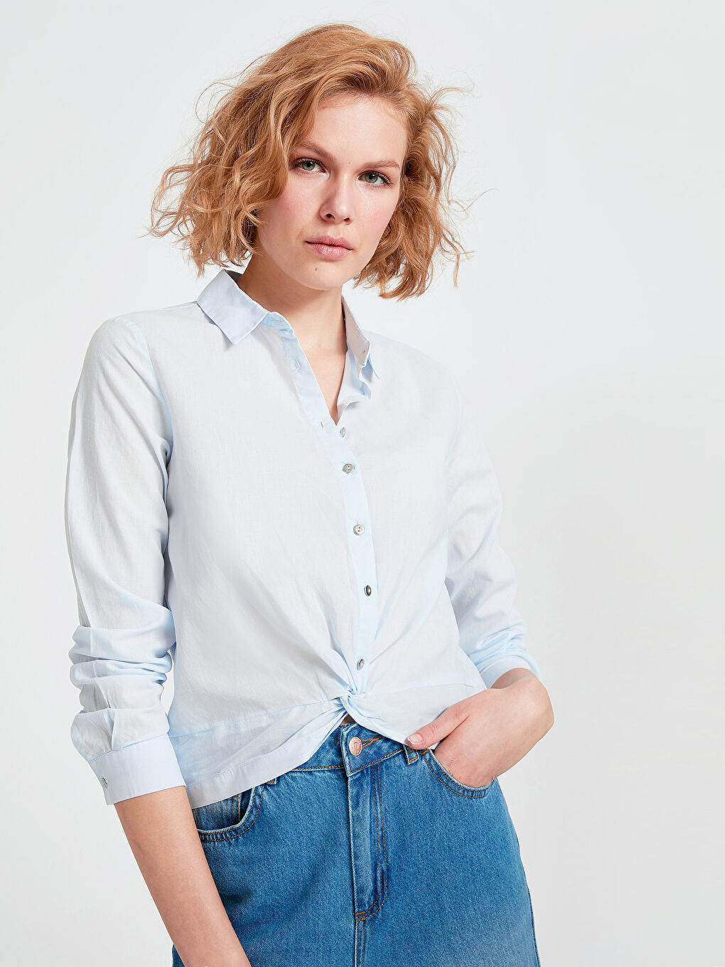 Mavi Önden Düğme Kapamalı Uzun Kollu Kadın Gömlek