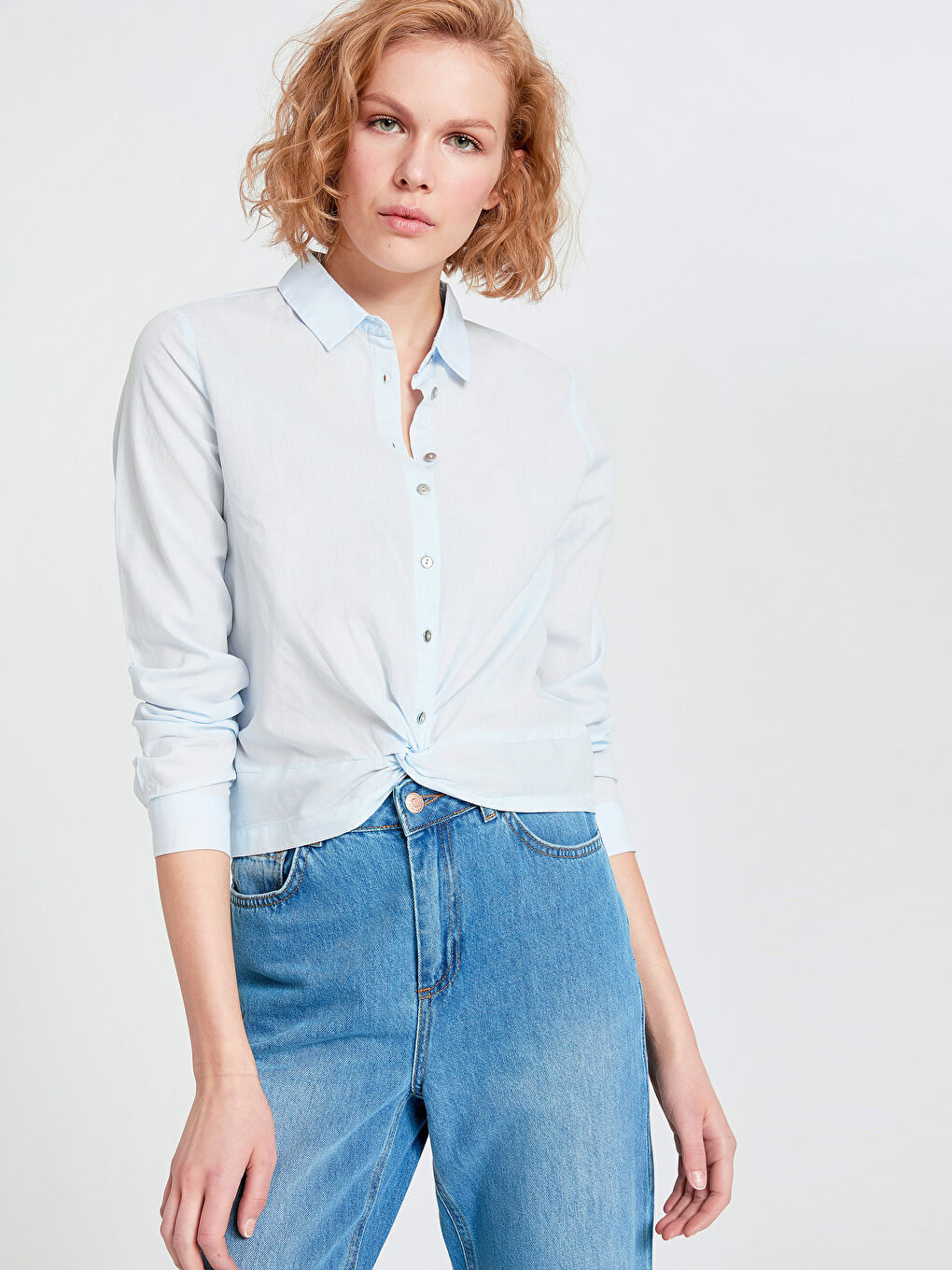 Mavi Önden Düğme Kapamalı Uzun Kollu Kadın Gömlek-2